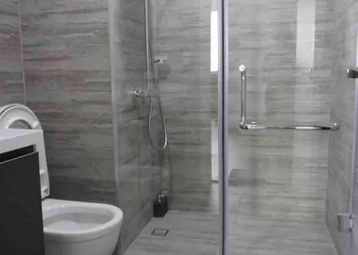 Luxury At Century Spire In Makati *